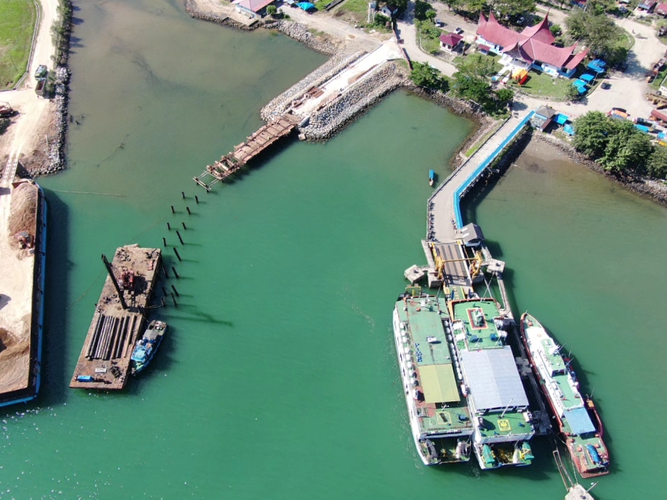 PEMBANGUNAN TAHAP II PELABUHAN TELUK BUNGUS