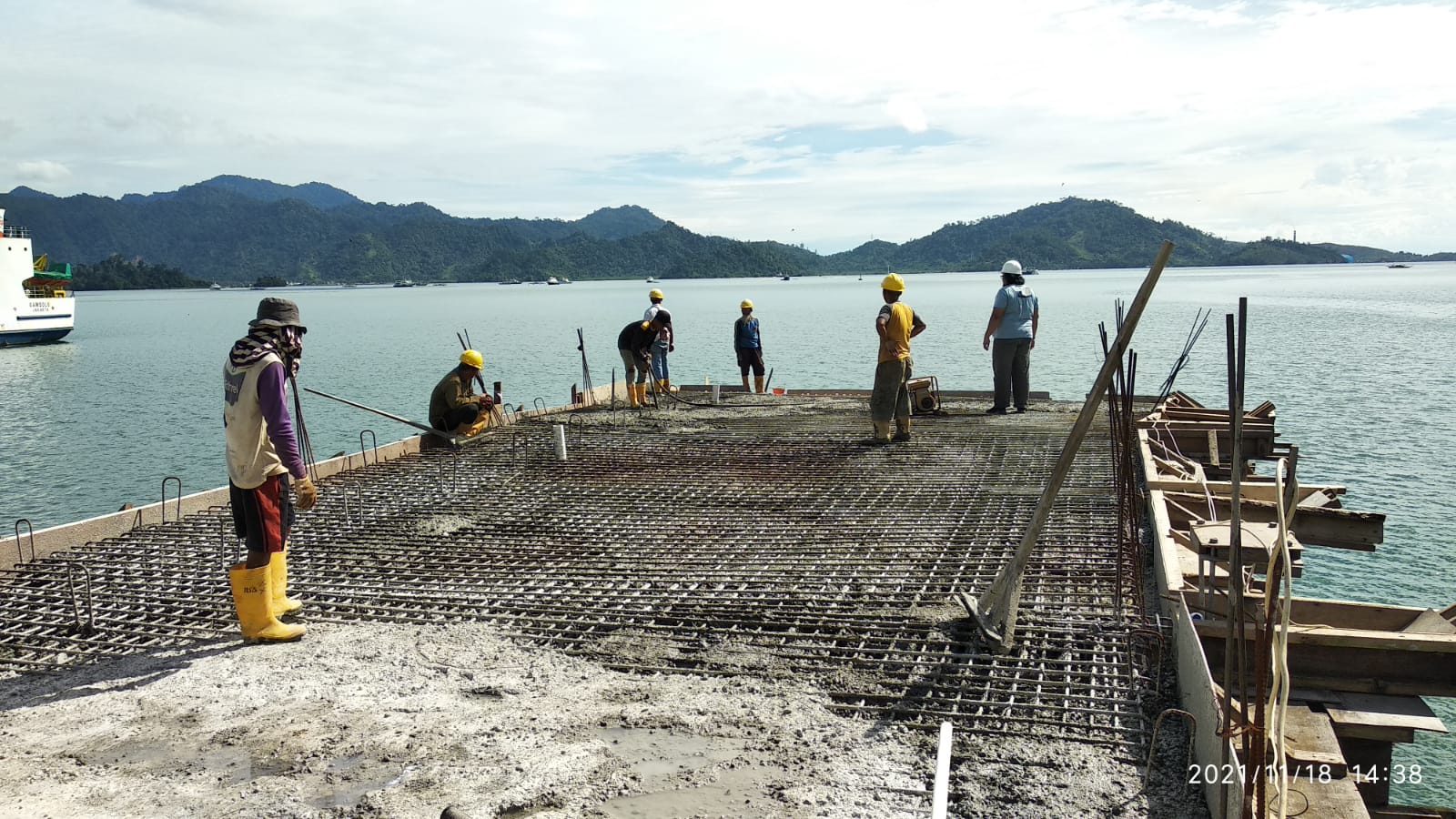 PEMBANGUNAN TAHAP II PELABUHAN TELUK BUNGUS